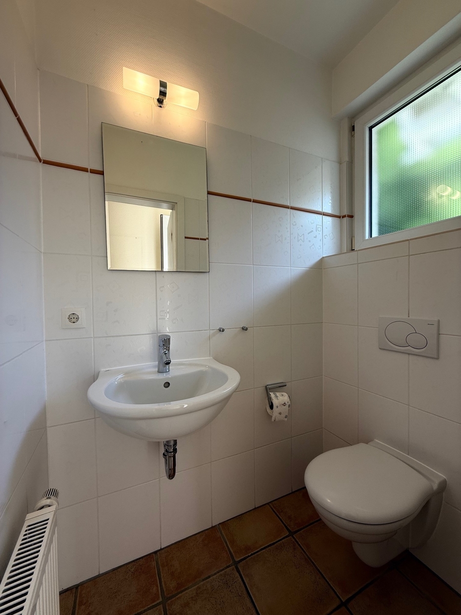 G�ste-WC im EG Doppelhaush�lfte Sankt Augustin