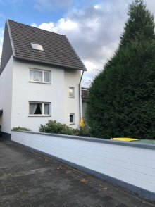 Seitenansicht SANKT AUGUSTIN HANGELAR, freist. Einfamilienhaus ca. 110 m� Wfl. 4-5 Zimmer + Keller, Garten, Garage