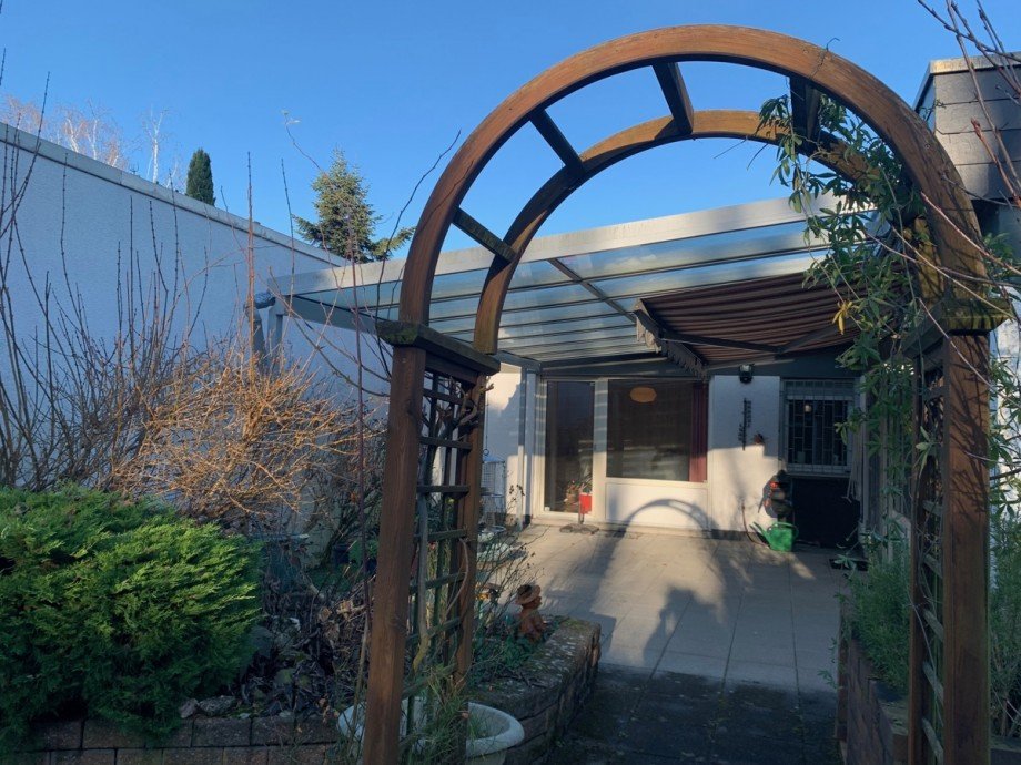 Blick zur Terrasse Bungalow Sankt Augustin