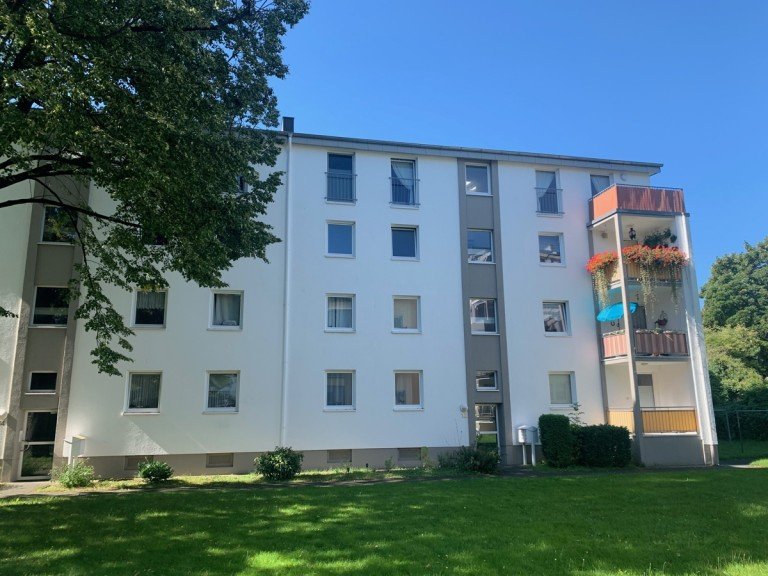 Aussenansicht Siegburg - Siegburg Zentrum Etagenwohnung SIEGBURG-ZENTRUM, Top 4 Zi. Wohnung, K�che, Diele, Duschbad, Dachterrasse u. Balkon, ca.100 m� Wfl.