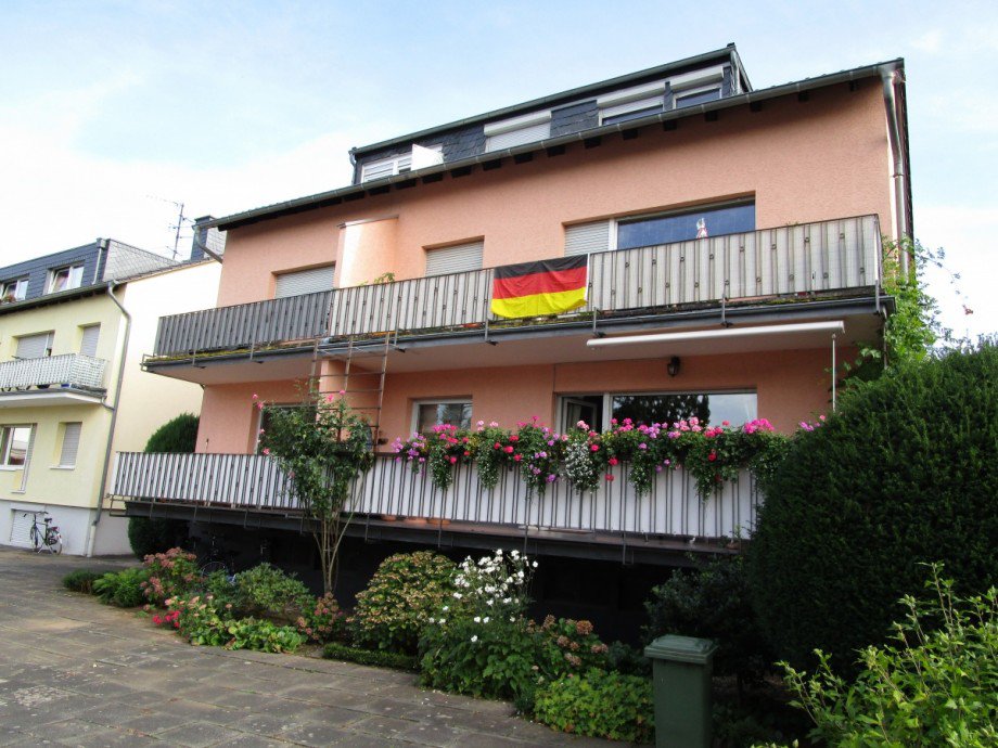 R�ckansicht des Hauses Erdgeschosswohnung Bonn / P�tzchen