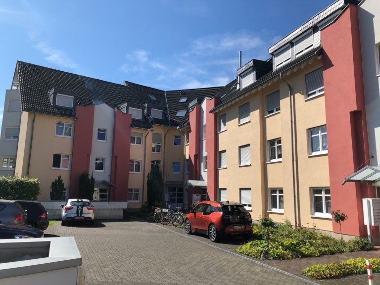R�ckansicht - Eingang Troisdorf Etagenwohnung TROISDORF CITY in ruhiger zentraler Innenstadtlage, sch�ne 2 Zi.-EG-Whg. ca. 65 m� Wfl. Balkon, TG