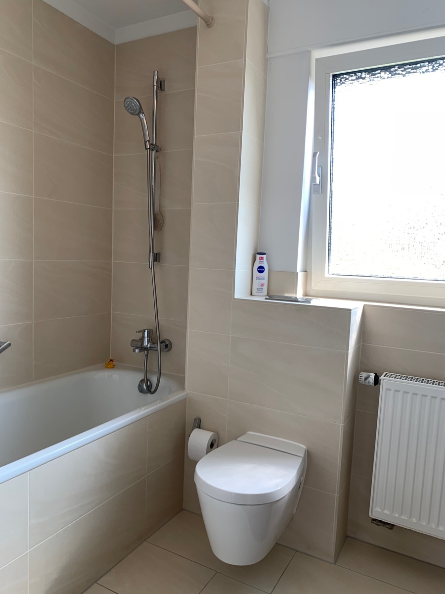 Badezimmer mit WC Reihenhaus Sankt Augustin