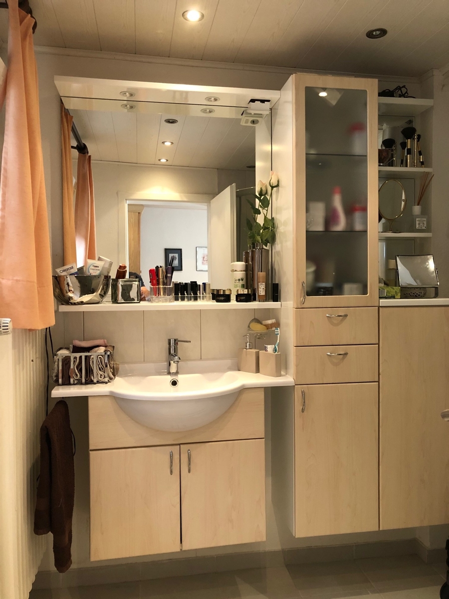 Dusche mit WC im Haus im Erdgeschoss Einfamilienhaus Hennef (Sieg)