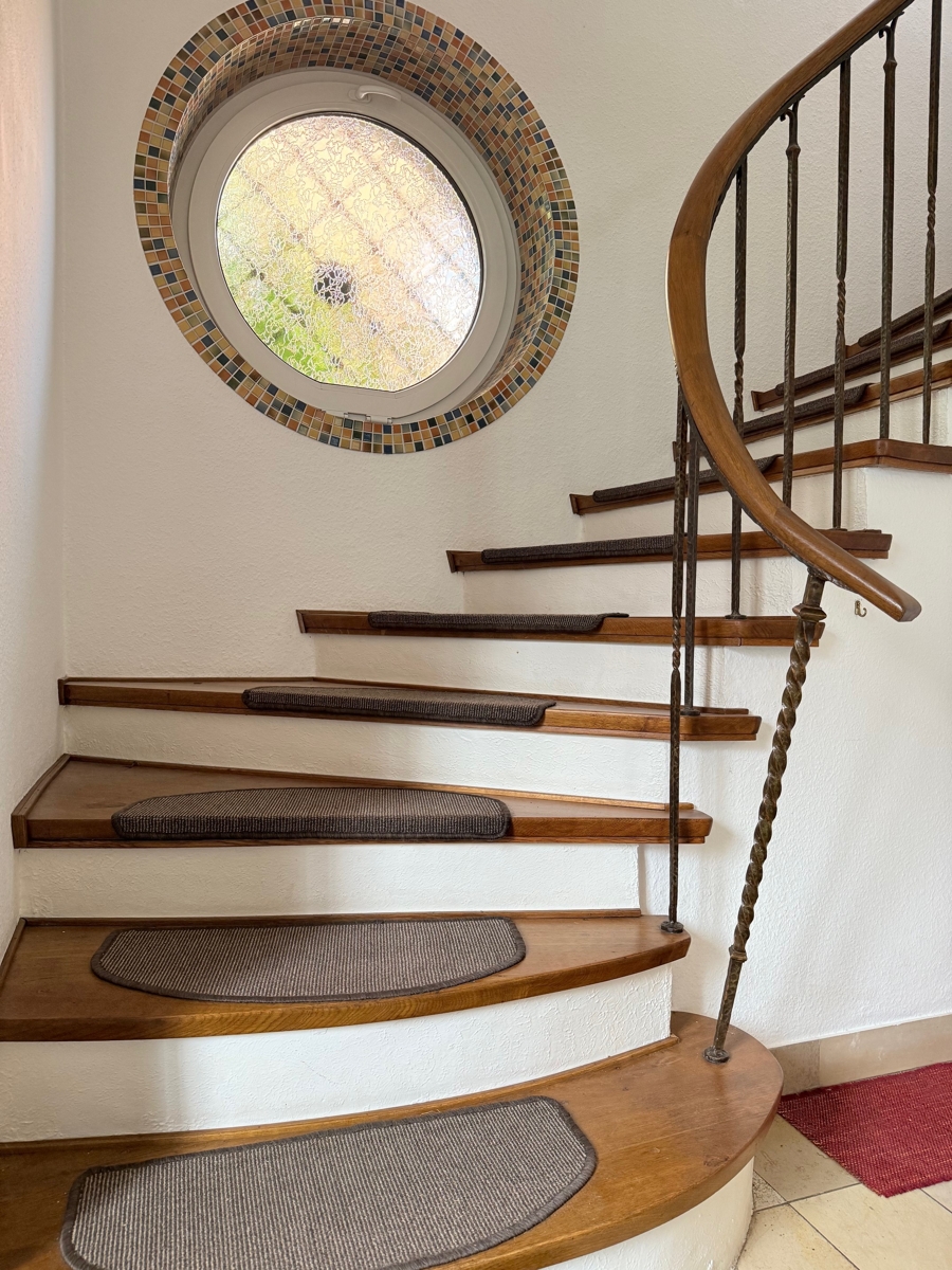 Treppe zum OG Einfamilienhaus Bonn