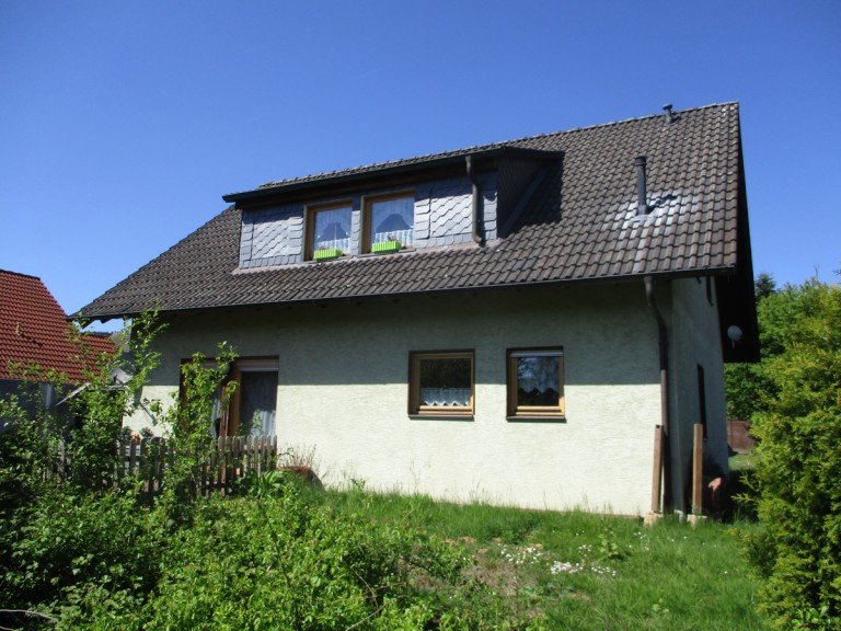 R�ckansicht Windeck / Dattenfeld Einfamilienhaus WINDECK-DATTENFELD, freistehendes Ein,- Zwei-Fam.Haus, Bj 1995, 480 m� Grst.,ca. 130 m� Wfl., Balkon