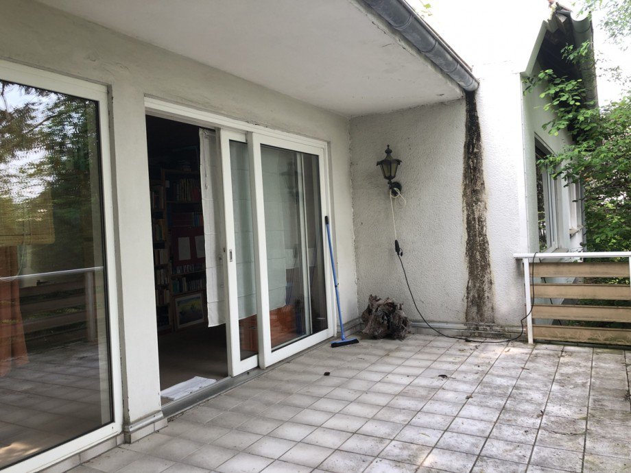 gro�er Balkon vom Anbau Zweifamilienhaus Sankt Augustin