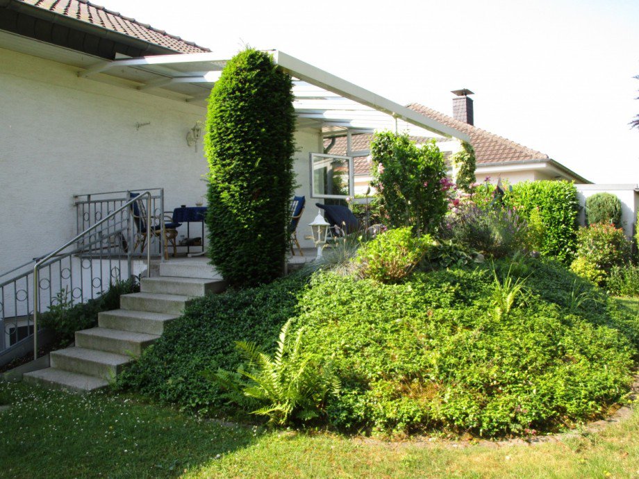 Garten mit Zugang auf die Terrasse Bungalow Sankt Augustin / Hangelar