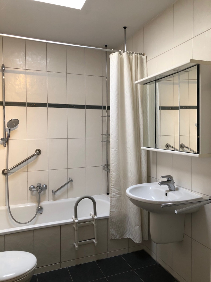 Badezimmer im OG Einfamilienhaus Sankt Augustin