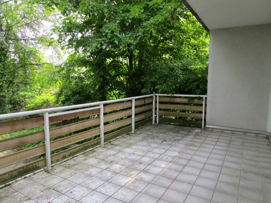 gro�er Balkon vom Anbau Zweifamilienhaus Sankt Augustin