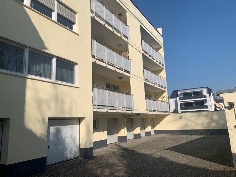 R�ckansicht Siegburg - Siegburg Zentrum Etagenwohnung SIEGBURG - ZENTRUM, 1 Zimmer Appartement mit Parkettboden, 41 m� Wfl. mit Einzelgarage, bezugsfrei