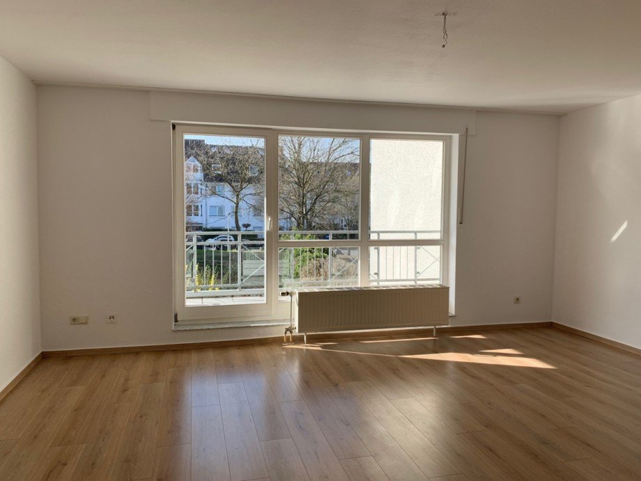 Wohn,- Esszimmer Etagenwohnung Bonn