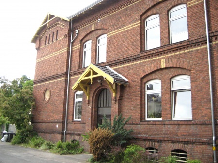 Frontansicht 2 Etagenwohnung Siegburg