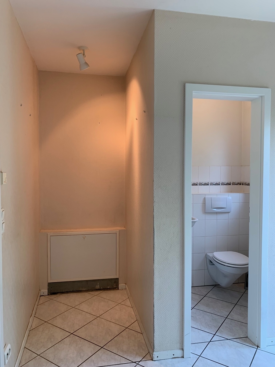 G�ste-WC Doppelhaush�lfte Niederkassel