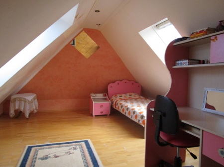 2.Kinderzimmer Wohnung 3 Mehrfamilienhaus K�nigswinter