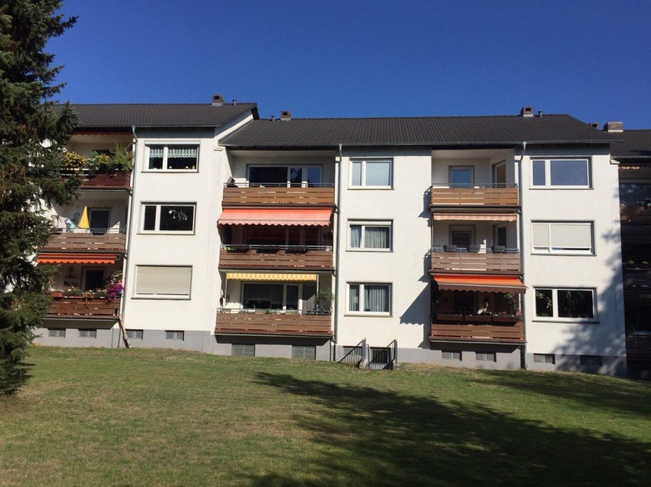 R�ckansicht mit Balkone Etagenwohnung Sankt Augustin