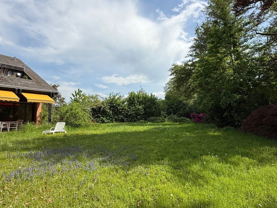 Gartenansicht Zweifamilienhaus Sankt Augustin