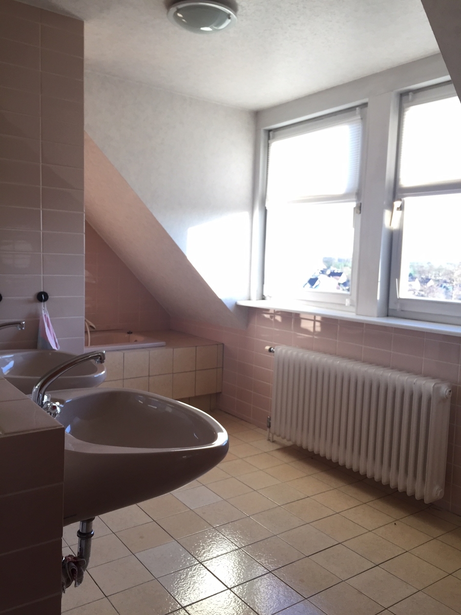 helles Badezimmer Einfamilienhaus Much / Marienfeld