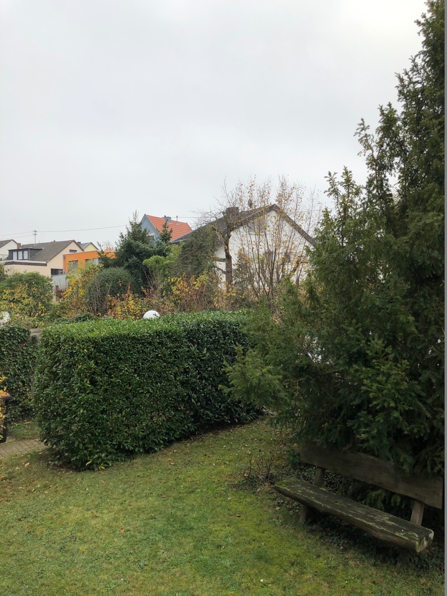 Blick ins Gr�ne Etagenwohnung Sankt Augustin