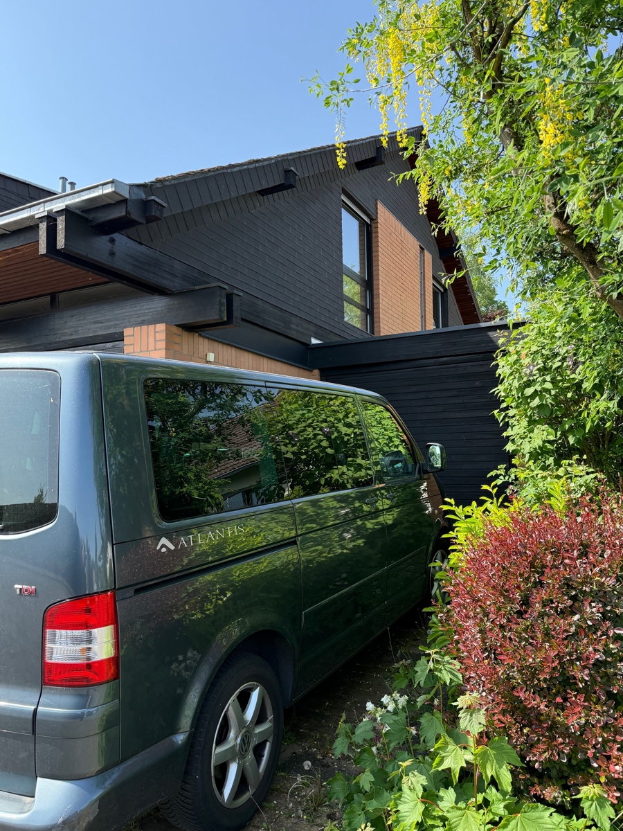 Stellplatz vor der Garage Zweifamilienhaus Sankt Augustin