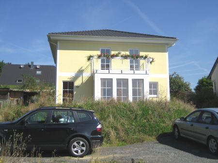 Aussenansicht 1 Wolperath - Neunkirchener_Randlage Einfamilienhaus Neunkirchen Wolperath, Top freist. Einfamilienhaus, Wfl ca. 150 m�, 722 m� GrSt.