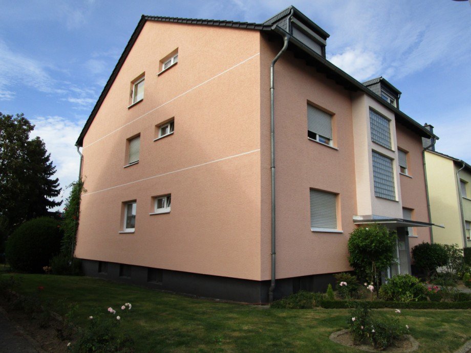 Seitenansicht des Hauses Erdgeschosswohnung Bonn / P�tzchen