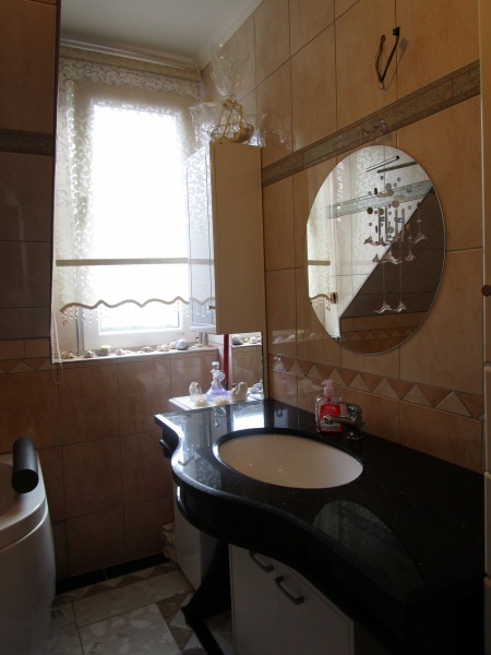 Badezimmer Wohnung 3 Mehrfamilienhaus K�nigswinter