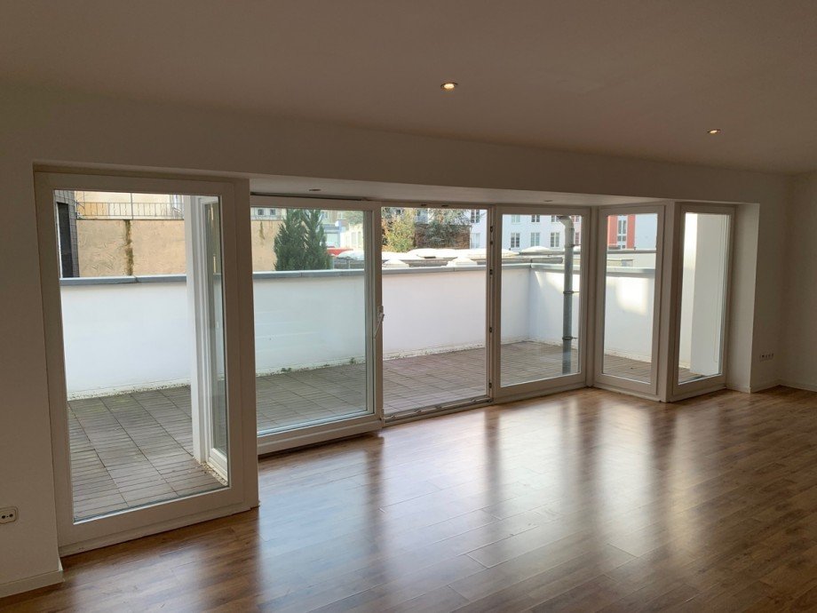 Ansicht Wohn,- Esszimmer Etagenwohnung K�ln