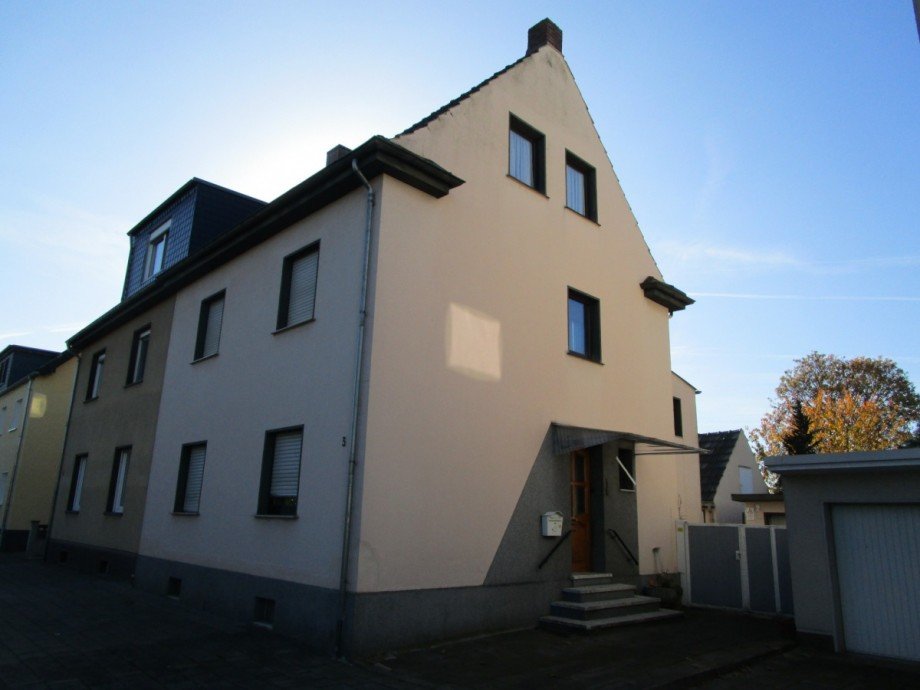 Hausansicht mit Garage Einfamilienhaus Sankt Augustin / Meindorf