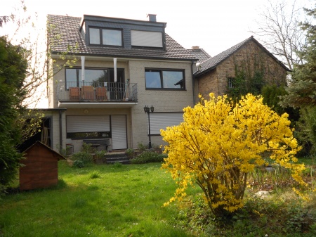 R�ckansicht Etagenwohnung Bonn / P�tzchen