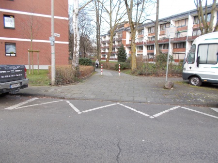 Weg zum Haus Etagenwohnung Sankt Augustin