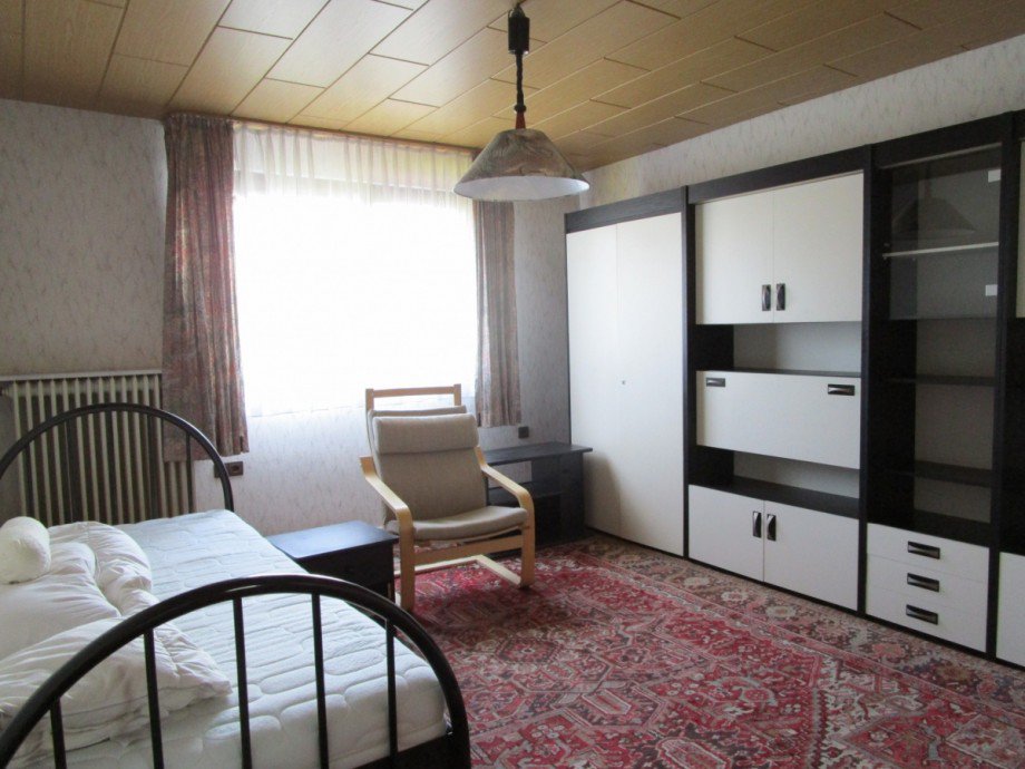 Schlafzimmer 2 Doppelhaush�lfte Siegburg