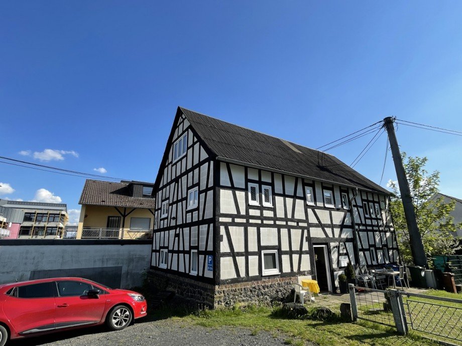 Aussenansicht Mehrfamilienhaus Asbach
