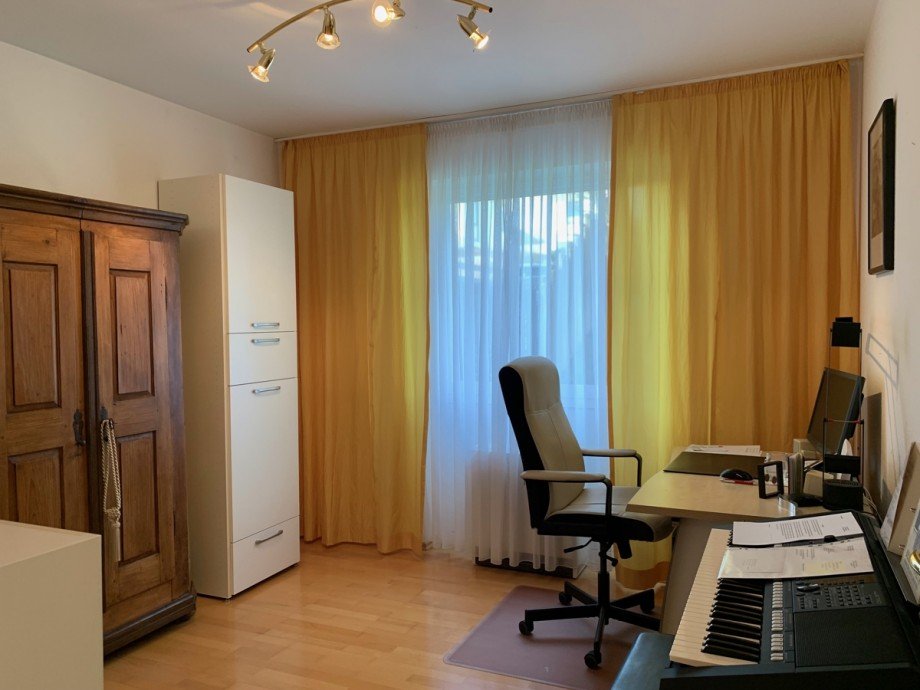 Zimmer 3 im OG Einfamilienhaus Wachtberg / Lie�em