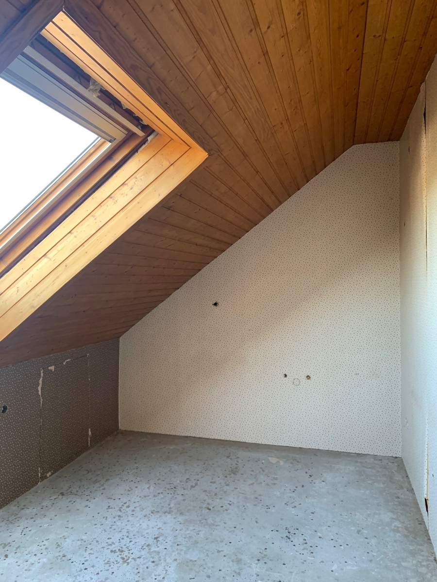 kleines Zimmer im DG Reihenendhaus Sankt Augustin