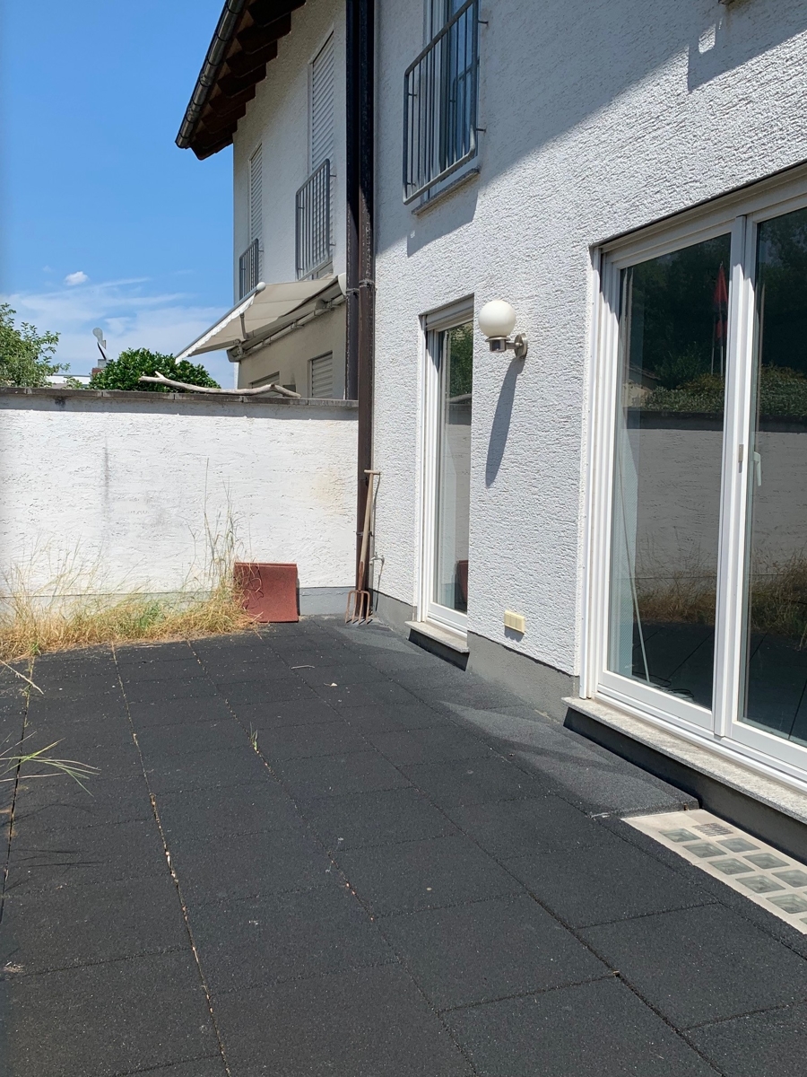 . Doppelhaush�lfte Niederkassel