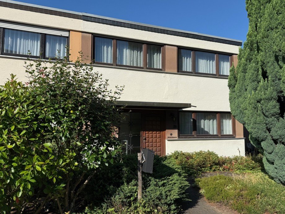 Hausansicht Reiheneckhaus Bonn