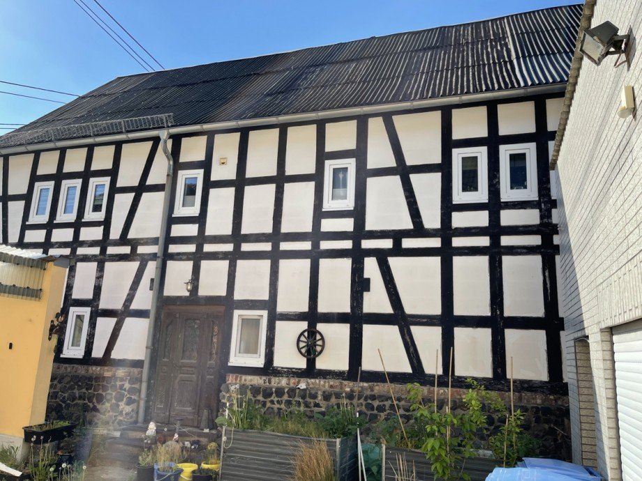 R�ckseite Mehrfamilienhaus Asbach