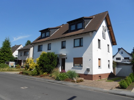 R�ckansicht Mehrfamilienhaus Lohmar