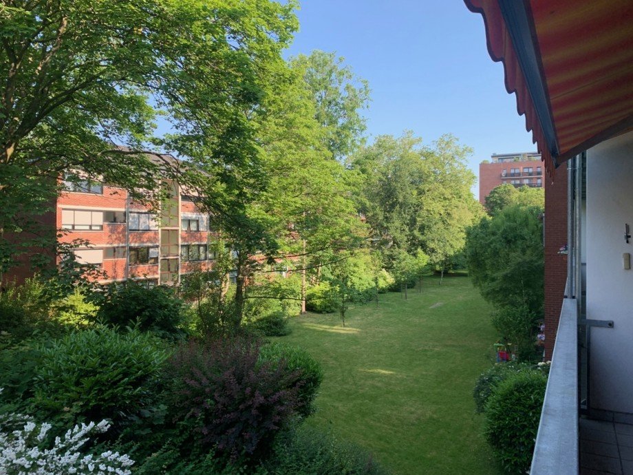 Blick ins Gr�ne Etagenwohnung Sankt Augustin