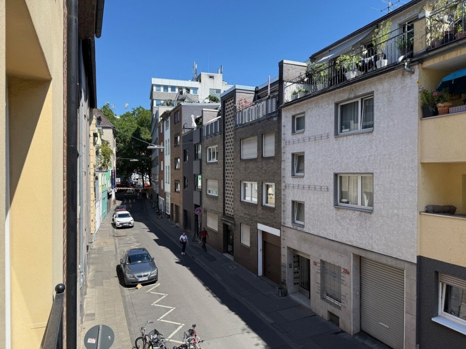Blick zur Stra�enseite Etagenwohnung K�ln