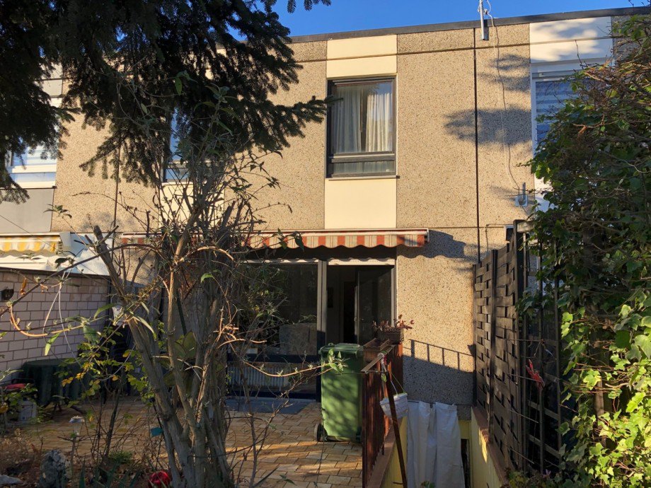 R�ckansicht mit Garten Reihenhaus Troisdorf / Spich