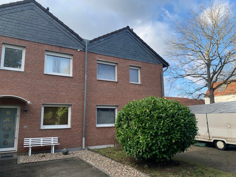 . Reiheneckhaus Sankt Augustin