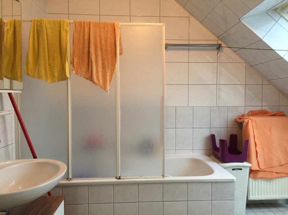 Badezimmer mit Wanne Etagenwohnung Troisdorf