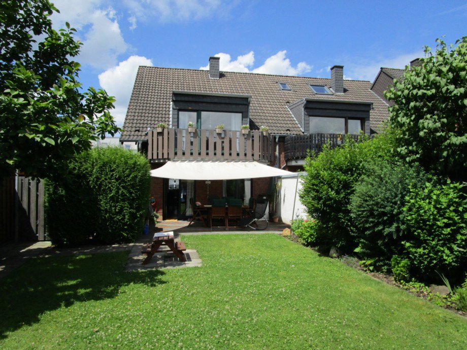 R�ckansicht Doppelhaush�lfte Sankt Augustin