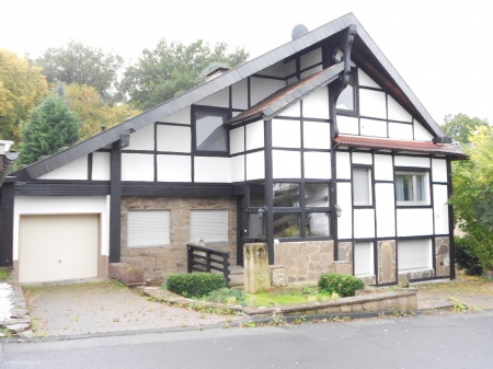 Hausansicht Mehrfamilienhaus Lohmar