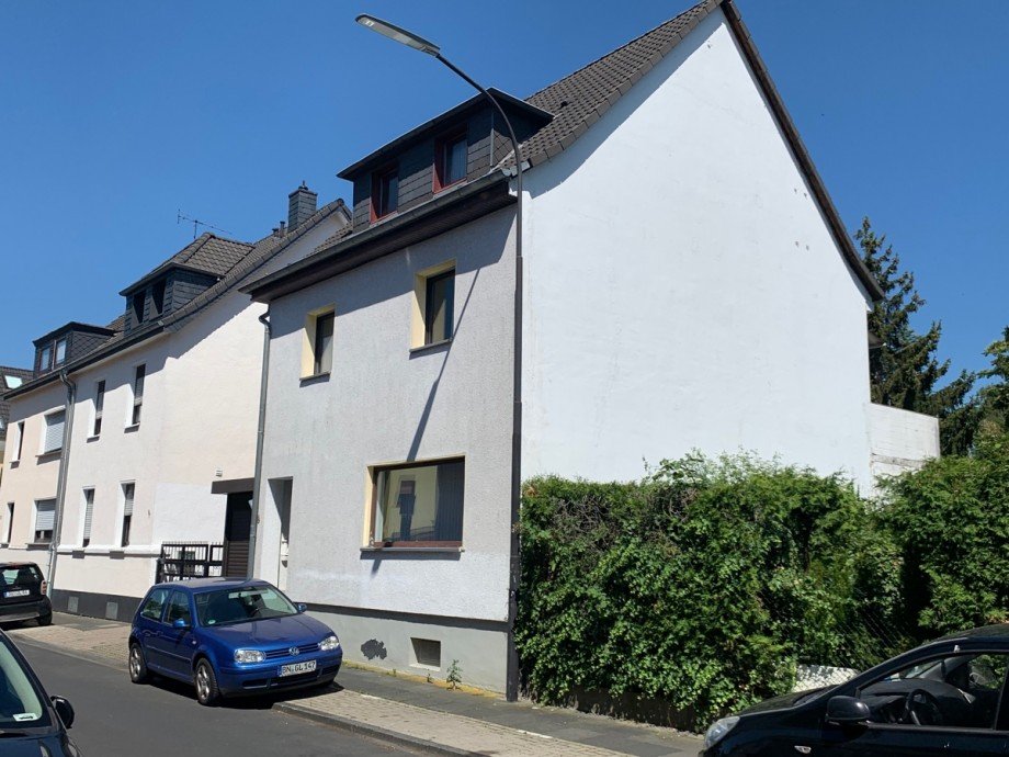Hausansicht Zweifamilienhaus Troisdorf