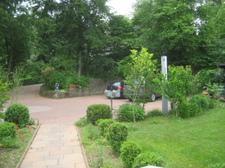 Weg zum Haus Etagenwohnung Bergisch Gladbach