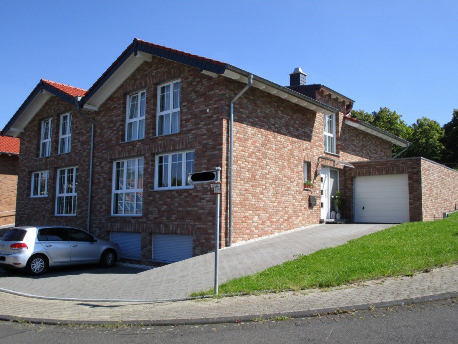 Hausansicht Doppelhaush�lfte K�nigswinter / Thomasberg