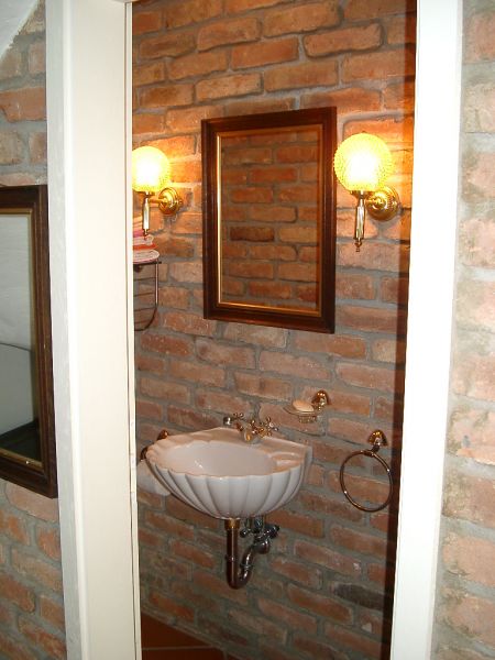 G�ste-WC im EG B�rogeb. B�rohaus Bornheim